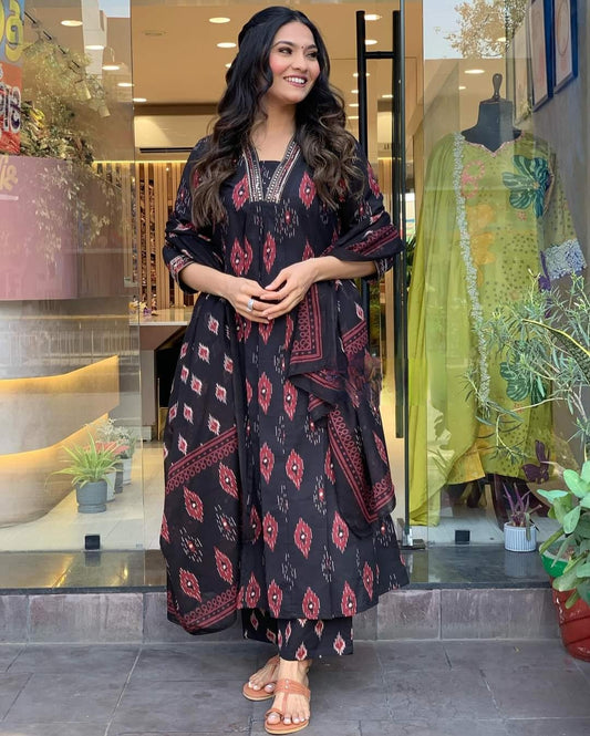 Women Printed Flared Kurta Set