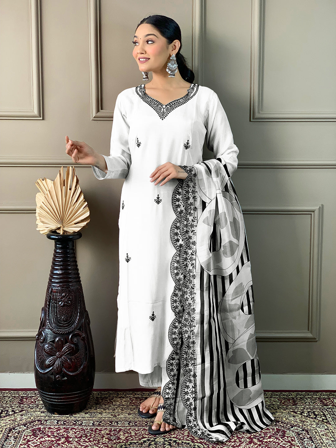 Women Embroidered Anarkali Kurta Set